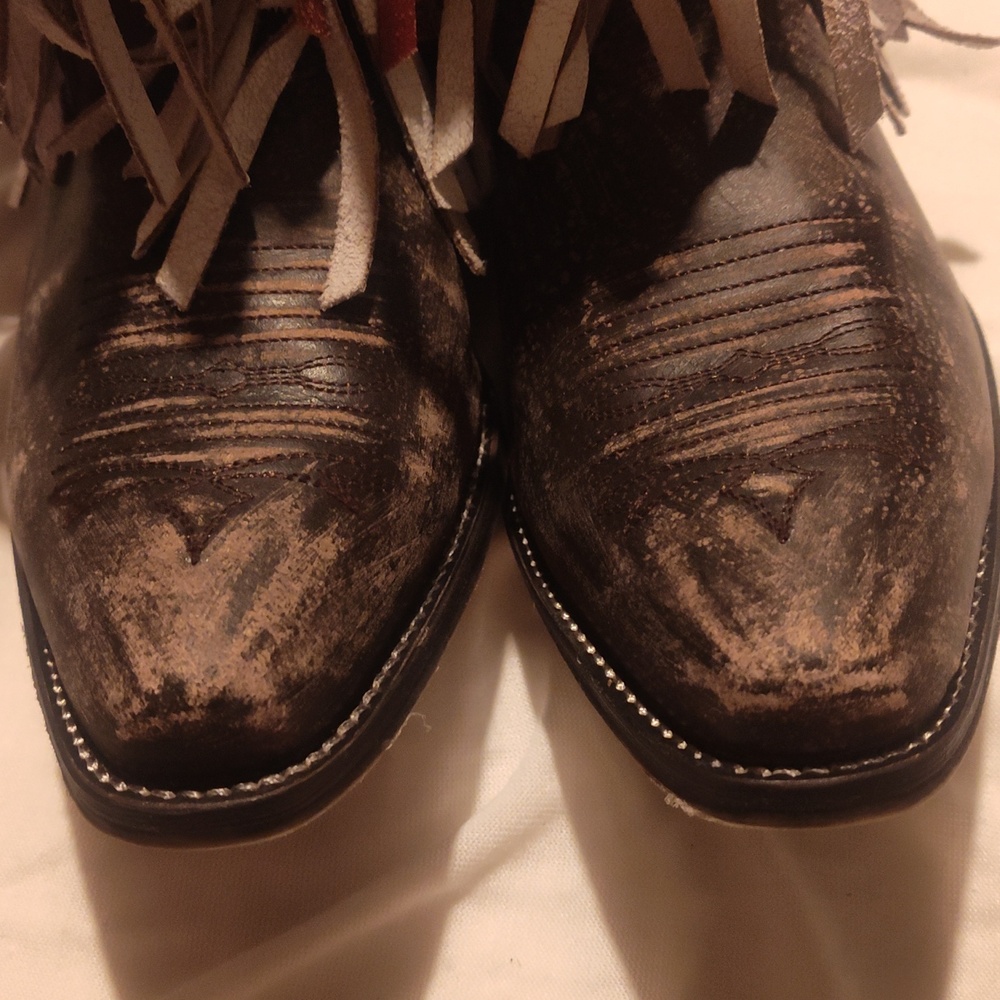 Boots - Picture 7 of 8